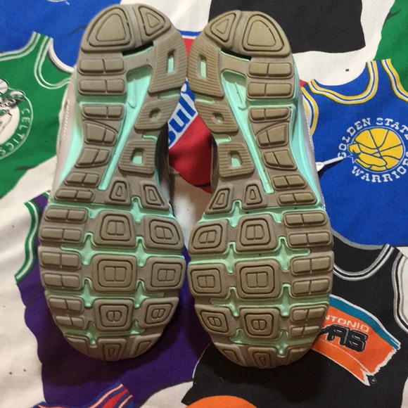 Women’s Nike Reax Rocket 2 - Picture 4 of 6